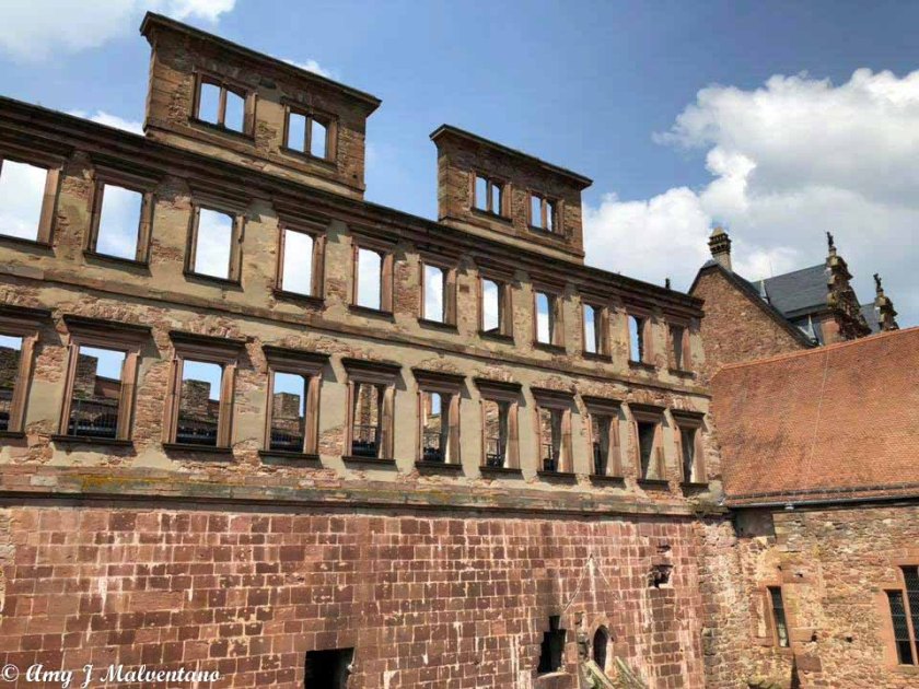 34743680_10156183536881830_8531847573093220352_n